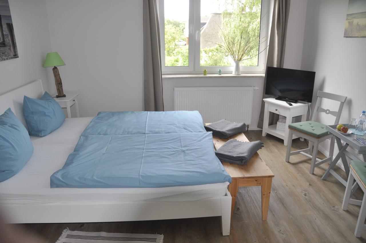 Hotel & Ferienunterkuenfte Hus Seeblick Fehmarn Extérieur photo